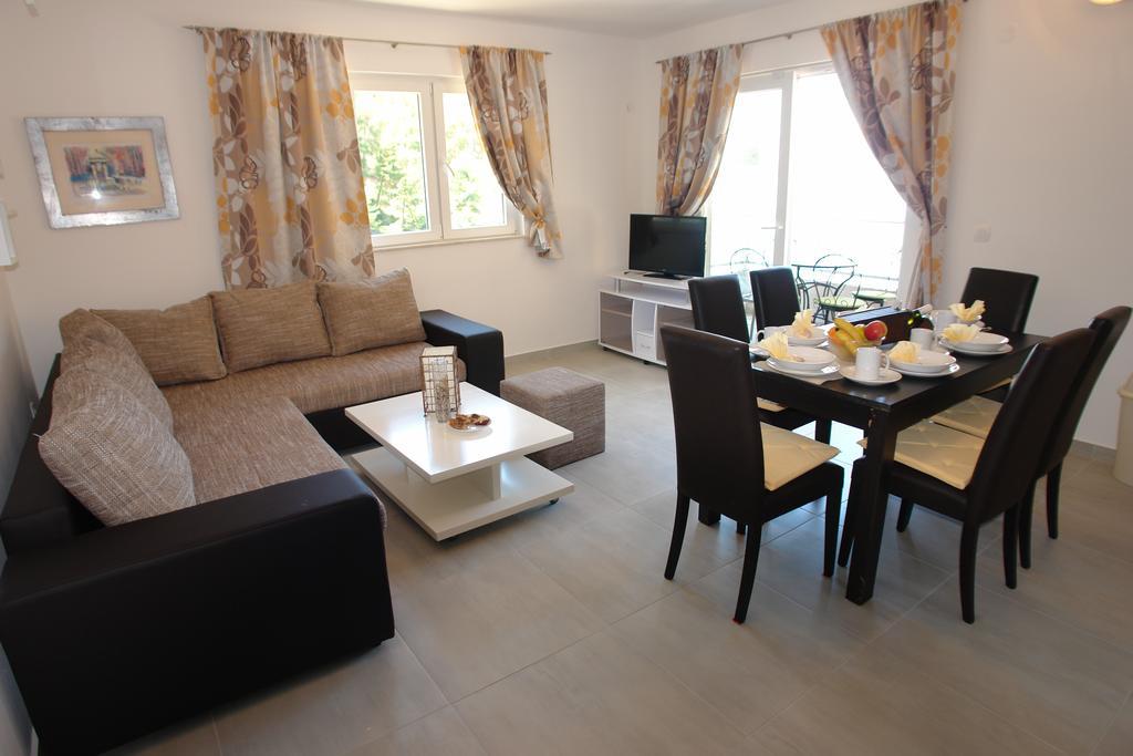 Robinson Bella Appartement Bogomolje Buitenkant foto