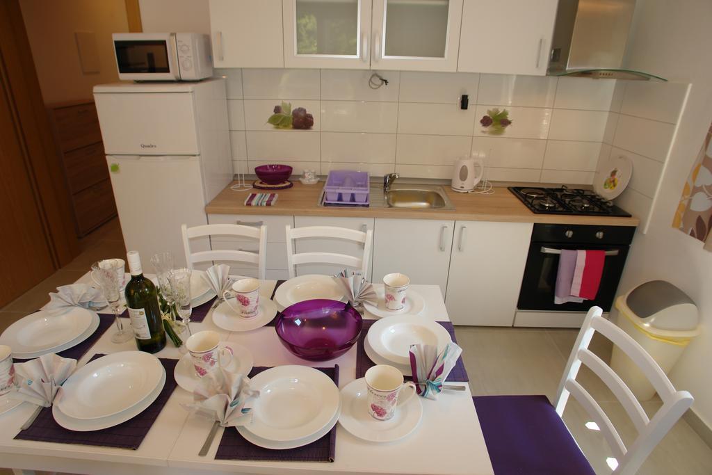 Robinson Bella Appartement Bogomolje Buitenkant foto